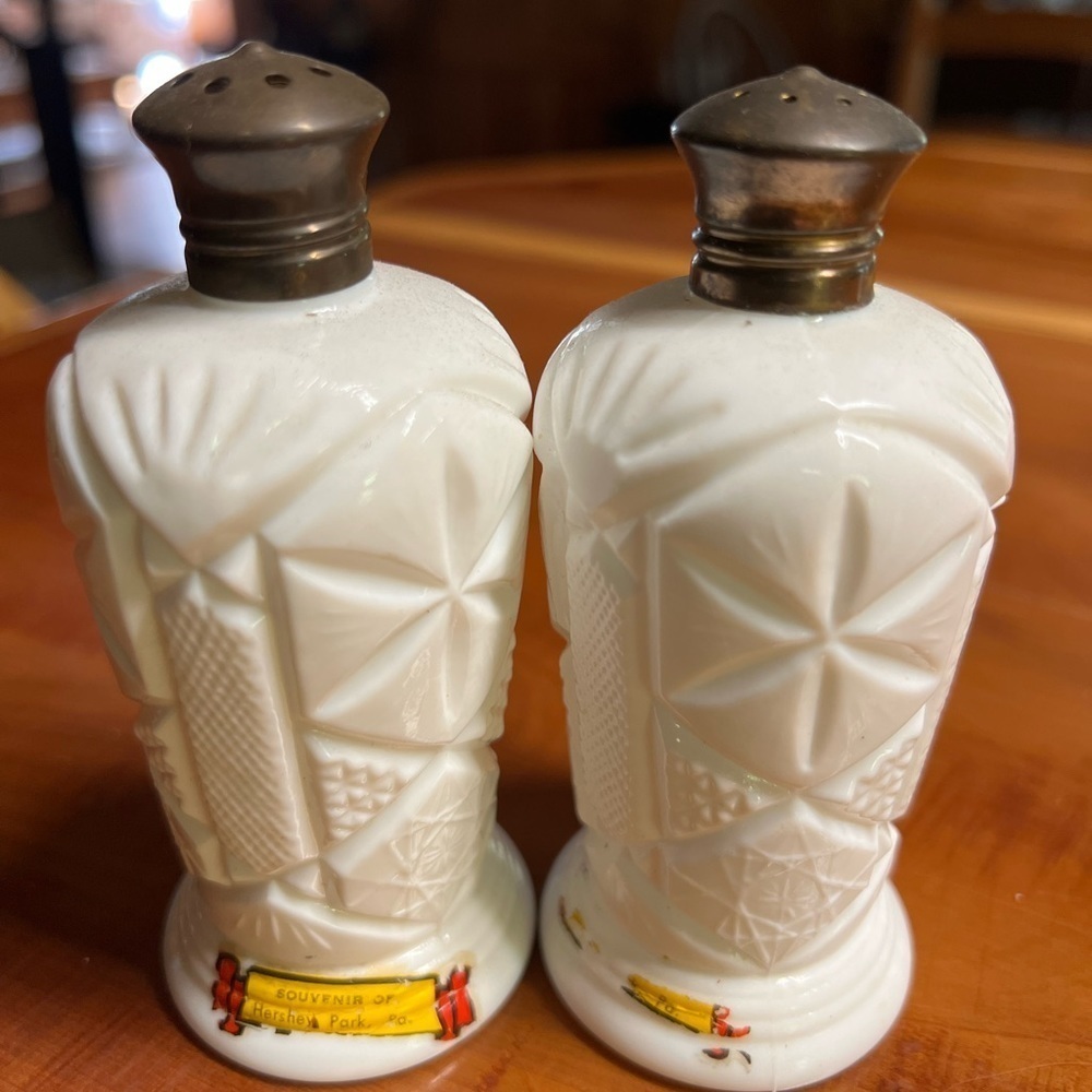 Vintage Napco Japan Souvenir Milk Glass Salt Pepper Shakers